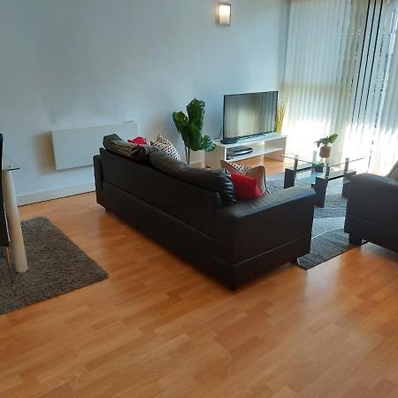 City 2 Bed, 2 Bath, Free Parking & Wifi เชฟฟิลด์ ภายนอก รูปภาพ