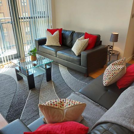 City 2 Bed, 2 Bath, Free Parking & Wifi เชฟฟิลด์ ภายนอก รูปภาพ