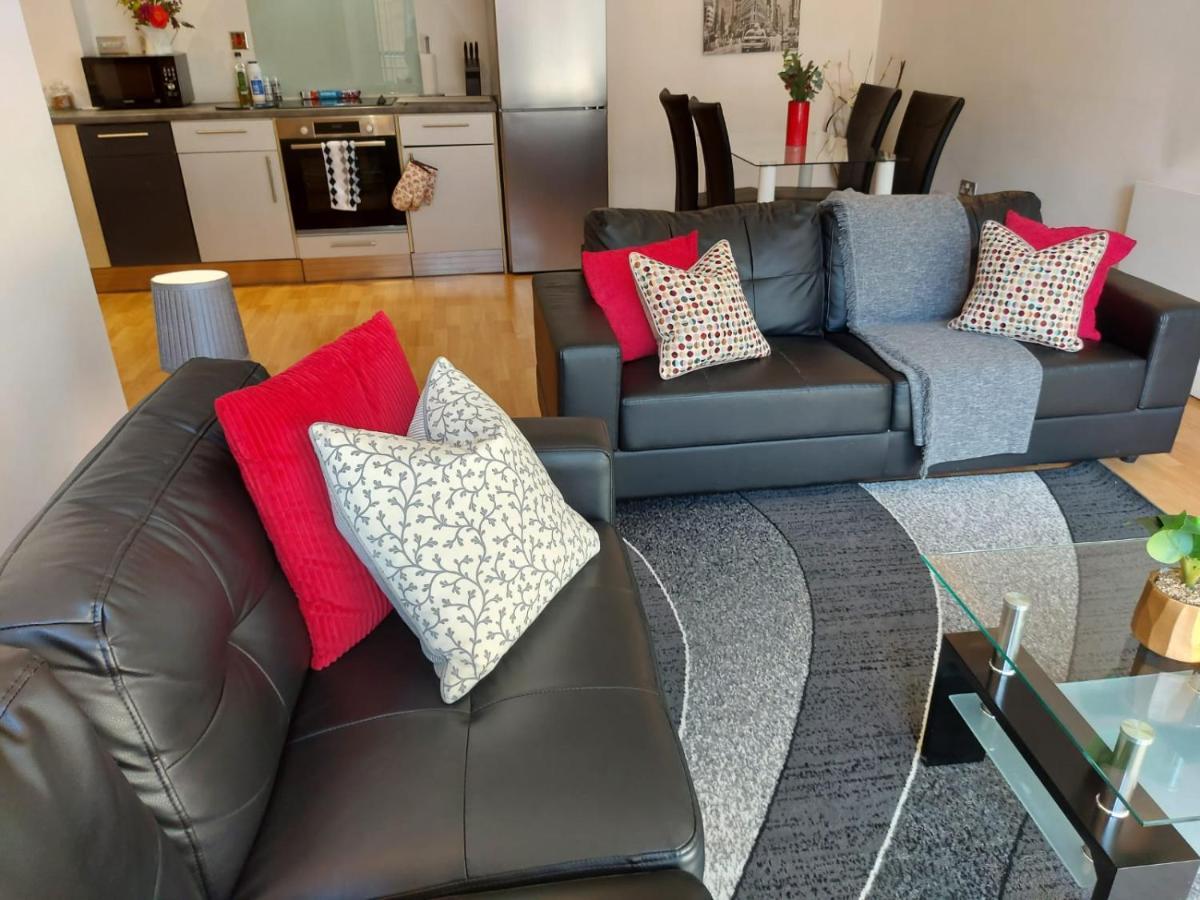 City 2 Bed, 2 Bath, Free Parking & Wifi เชฟฟิลด์ ภายนอก รูปภาพ