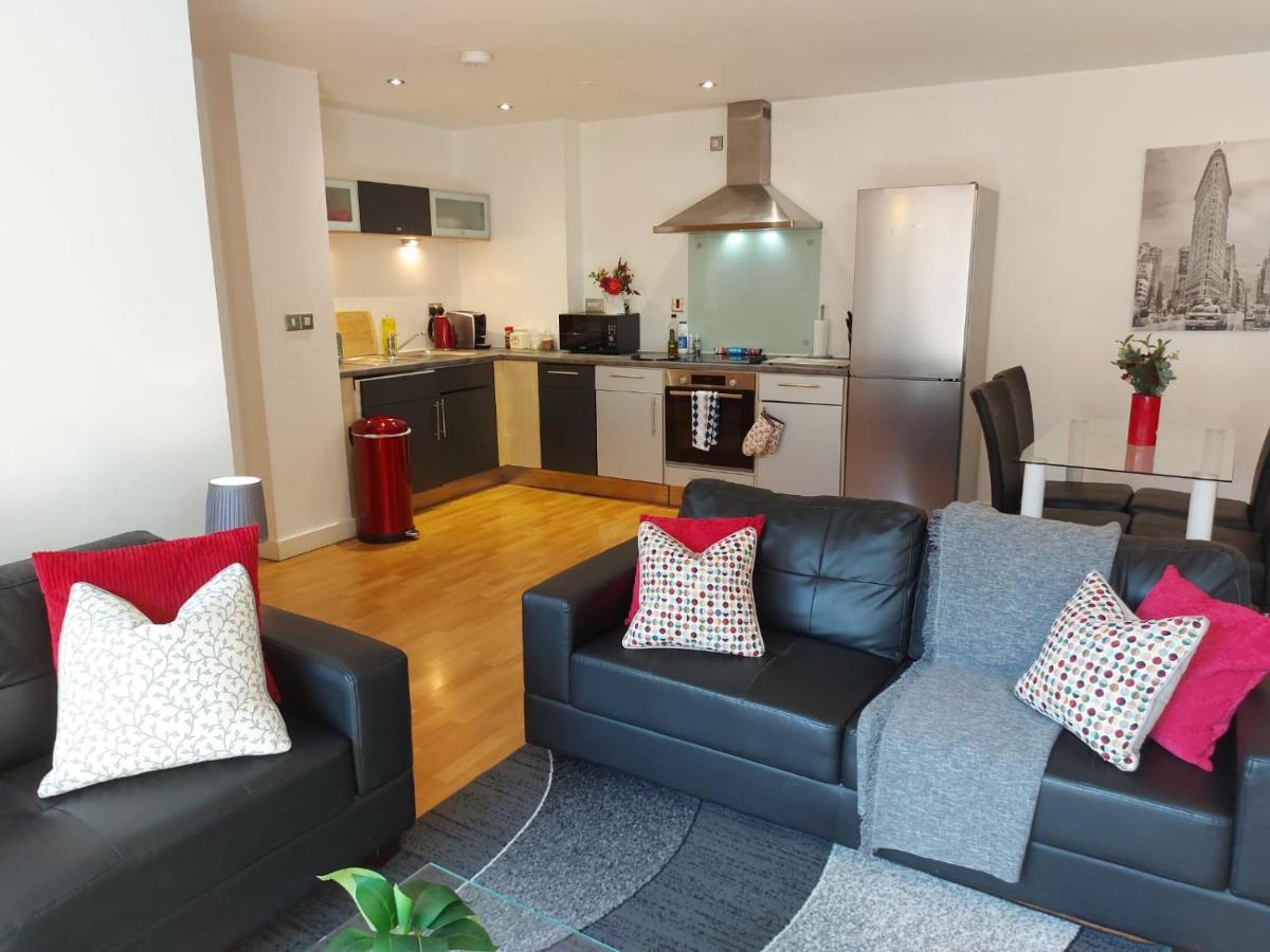 City 2 Bed, 2 Bath, Free Parking & Wifi เชฟฟิลด์ ภายนอก รูปภาพ